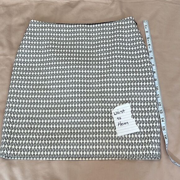 Ann Taylor gorgeous sz 2 black & white side zip fully lined straight skirt EUC - Picture 4 of 11